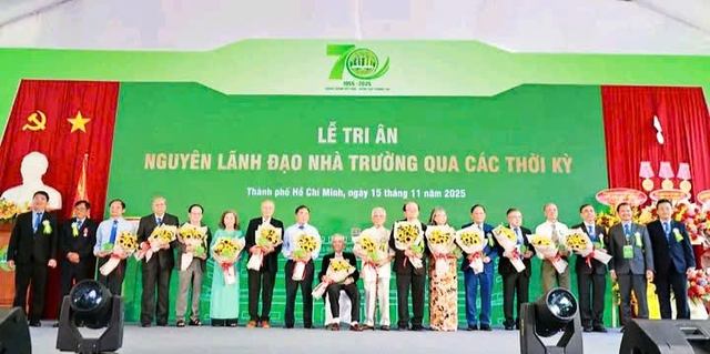 Trường Đại học Nông Lâm TP.Hồ Chí Minh: Góp phần quan trọng vào phát triển nền nông nghiệp và kinh tế của đất nước
- Ảnh 2. Trường Đại học Nông Lâm TP.Hồ Chí Minh: Góp phần quan trọng vào phát triển nền nông nghiệp và kinh tế của đất nước
- Ảnh 2.
