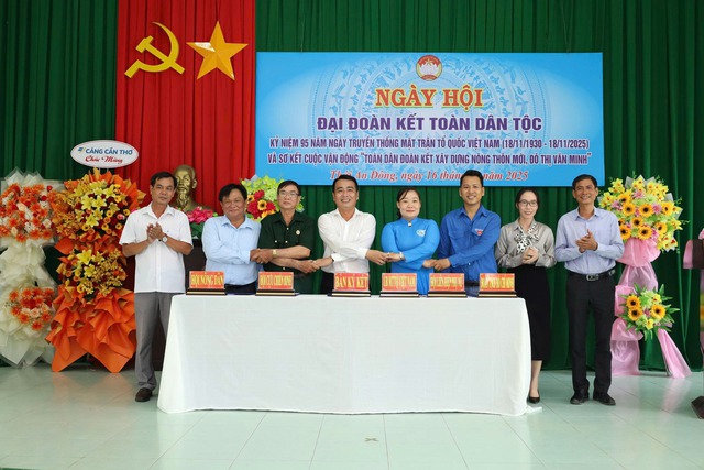 Giám đốc Công an TP Cần Thơ dự Ngày hội Đại đoàn kết phường Thới An Đông- Ảnh 4. Giám đốc Công an TP Cần Thơ dự Ngày hội Đại đoàn kết phường Thới An Đông- Ảnh 4.