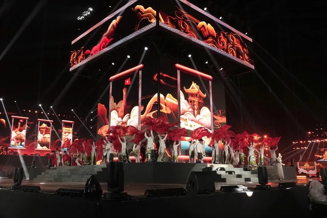 Festival Thăng Long - Hà Nội năm 2025 đã thu hút gần 200 nghìn lượt người tham gia- Ảnh 2. Festival Thăng Long - Hà Nội năm 2025 đã thu hút gần 200 nghìn lượt người tham gia- Ảnh 2.