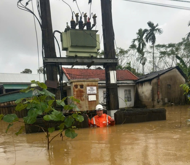 EVNCPC chủ động cắt điện do mưa lớn, ngập lụt tại miền Trung - Tây Nguyên- Ảnh 1. EVNCPC chủ động cắt điện do mưa lớn, ngập lụt tại miền Trung - Tây Nguyên- Ảnh 1.