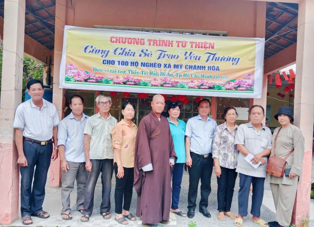 Ấm áp những phần quà nghĩa tình gửi đến người yếu thế ở Mỹ Chánh Hoà- Ảnh 1. Ấm áp những phần quà nghĩa tình gửi đến người yếu thế ở Mỹ Chánh Hoà- Ảnh 1.