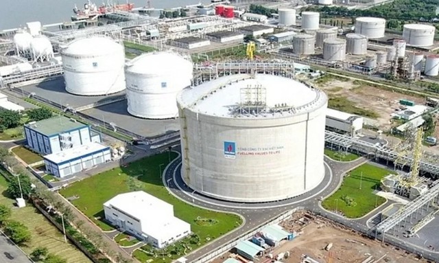 Cả nước nhập khẩu hơn 2,79 triệu tấn khí đốt hóa lỏng trong 10 tháng- Ảnh 1. Cả nước nhập khẩu hơn 2,79 triệu tấn khí đốt hóa lỏng trong 10 tháng- Ảnh 1.