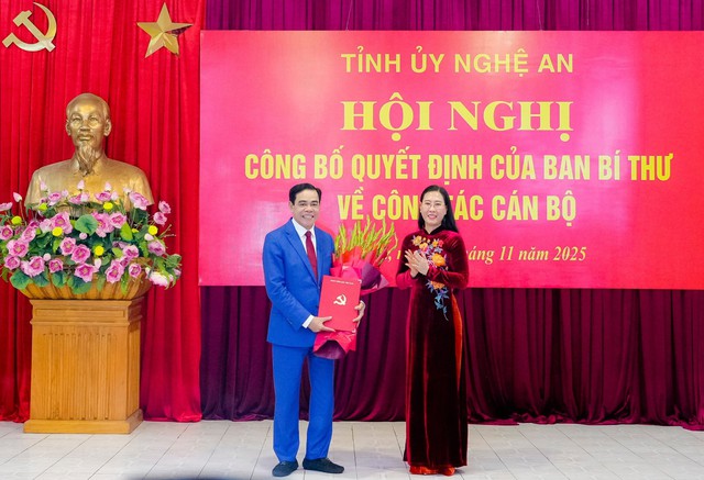 Chủ tịch UBND tỉnh Hà Tĩnh Võ Trọng Hải được điều động giữ chức Phó Bí thư Tỉnh ủy Nghệ An- Ảnh 2. Chủ tịch UBND tỉnh Hà Tĩnh Võ Trọng Hải được điều động giữ chức Phó Bí thư Tỉnh ủy Nghệ An- Ảnh 2.