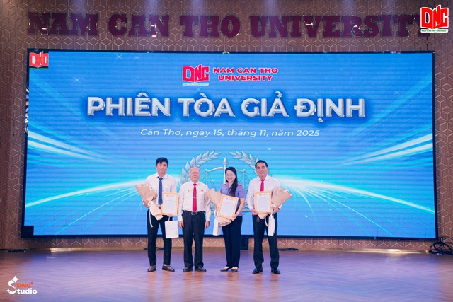 Sinh viên khoa Luật - Trường Đại Học Nam Cần Thơ tổ chức "Phiên toà giả định"- Ảnh 3. Sinh viên khoa Luật - Trường Đại Học Nam Cần Thơ tổ chức "Phiên toà giả định"- Ảnh 3.