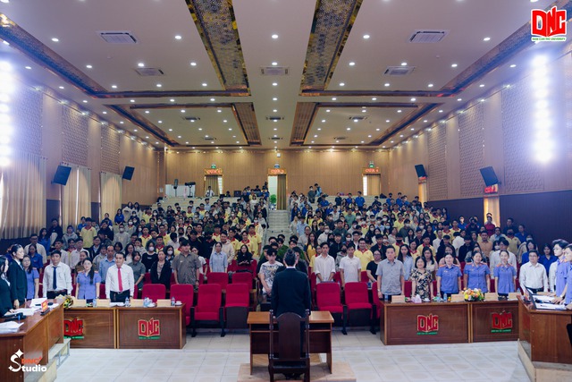 Sinh viên khoa Luật - Trường Đại Học Nam Cần Thơ tổ chức "Phiên toà giả định"- Ảnh 2. Sinh viên khoa Luật - Trường Đại Học Nam Cần Thơ tổ chức "Phiên toà giả định"- Ảnh 2.