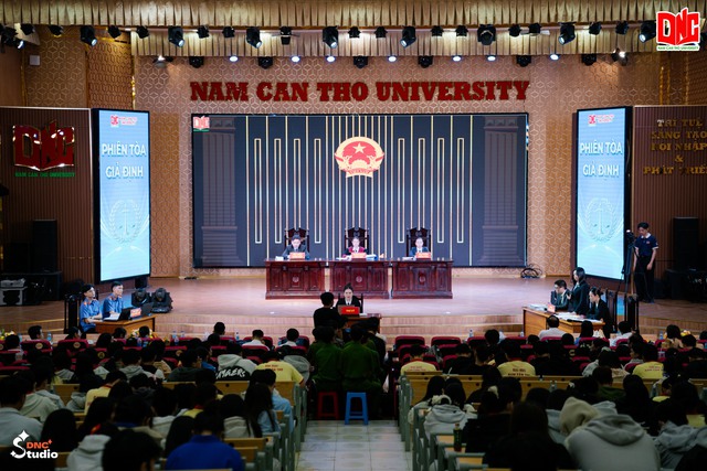 Sinh viên khoa Luật - Trường Đại Học Nam Cần Thơ tổ chức "Phiên toà giả định"- Ảnh 1. Sinh viên khoa Luật - Trường Đại Học Nam Cần Thơ tổ chức "Phiên toà giả định"- Ảnh 1.