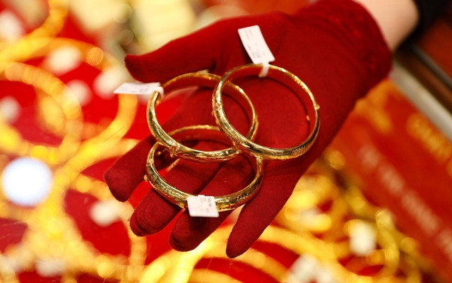 Giá vàng hôm nay 20/11: Vàng trong nước và thế giới biến động ngược chiều- Ảnh 1. Giá vàng hôm nay 20/11: Vàng trong nước và thế giới biến động ngược chiều- Ảnh 1.