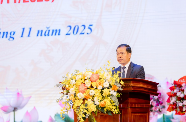 Đông Anh: Tuyên dương điển hình tiên tiến năm học 2024-2025- Ảnh 6.