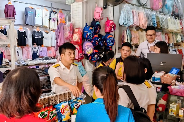 Hải Phòng: 60 ngày cao điểm chuyển đổi mô hình từ thuế khoán sang kê khai đối với hộ kinh doanh- Ảnh 1. Hải Phòng: 60 ngày cao điểm chuyển đổi mô hình từ thuế khoán sang kê khai đối với hộ kinh doanh- Ảnh 1.