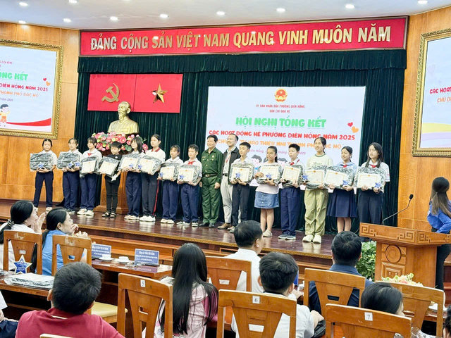 Phường Diên Hồng: Lan tỏa tri thức pháp luật - Nâng tầm công dân số- Ảnh 2. Phường Diên Hồng: Lan tỏa tri thức pháp luật - Nâng tầm công dân số- Ảnh 2.