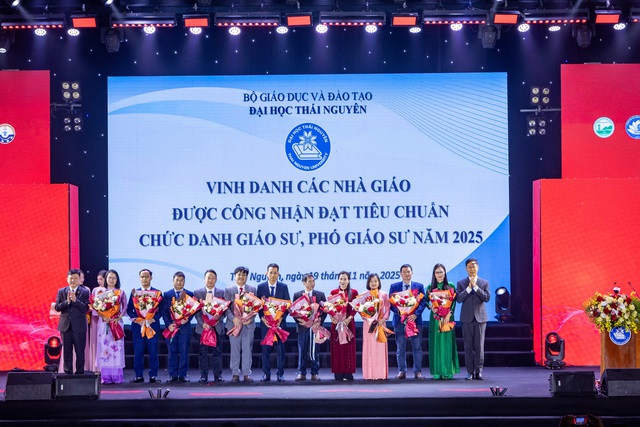 Ngày Nhà giáo Việt Nam 20/11: Đại học Thái Nguyên ra mắt ứng dụng "Sinh viên Số – S-TNU" 
- Ảnh 3.