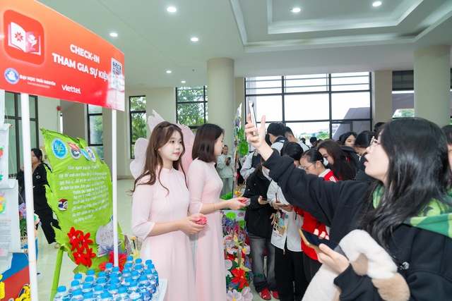 Ngày Nhà giáo Việt Nam 20/11: Đại học Thái Nguyên ra mắt ứng dụng "Sinh viên Số – S-TNU" 
- Ảnh 7.