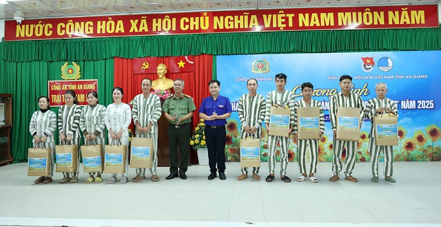 Nhân văn từ Chương trinh “Thắp sáng ước mơ hoàn lương”- Ảnh 3.