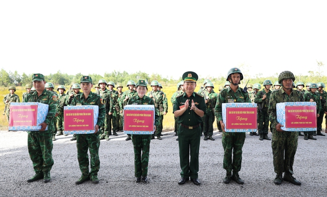 An Giang: Hoàn thành diễn tập chiến thuật cấp Đồn Biên phòng năm 2025- Ảnh 3.