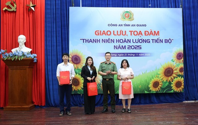 Giao lưu, tọa đàm và giới thiệu việc làm cho thanh niên hoàn lương tiến bộ- Ảnh 5.