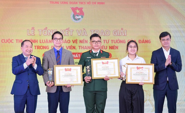 Trung ương Đoàn trao giải Cuộc thi Chính luận bảo vệ nền tảng tư tưởng của Đảng lần thứ nhất- Ảnh 2.