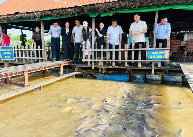 Giám đốc Sở Văn hóa, Thể thao và Du lịch TP Cần Thơ khảo sát điểm du lịch Bảy Bon, Đình thần Thới An- Ảnh 2.