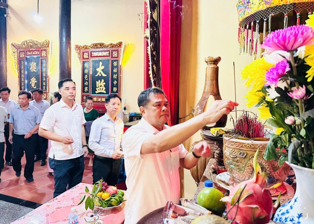 Giám đốc Sở Văn hóa, Thể thao và Du lịch TP Cần Thơ khảo sát điểm du lịch Bảy Bon, Đình thần Thới An- Ảnh 7.