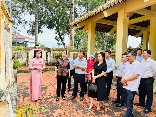 Giám đốc Sở Văn hóa, Thể thao và Du lịch TP Cần Thơ khảo sát điểm du lịch Bảy Bon, Đình thần Thới An- Ảnh 6.