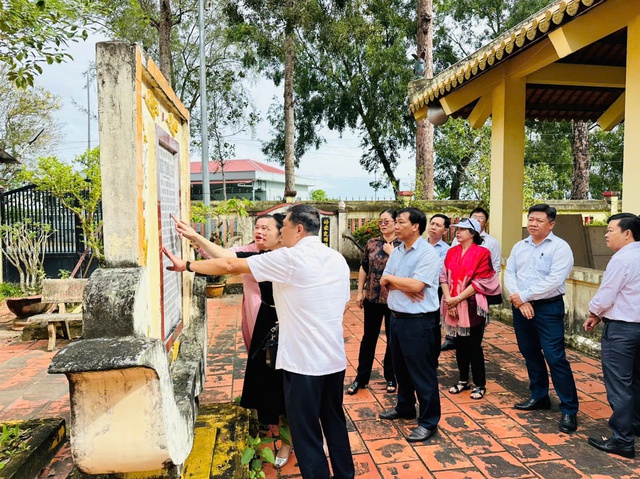 Giám đốc Sở Văn hóa, Thể thao và Du lịch TP Cần Thơ khảo sát điểm du lịch Bảy Bon, Đình thần Thới An- Ảnh 8.