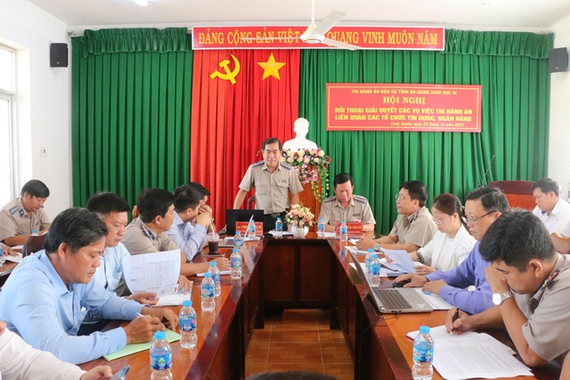 An Giang: Hội nghị đối thoại về thi hành các bản án của TCTD, ngân hàng- Ảnh 1.