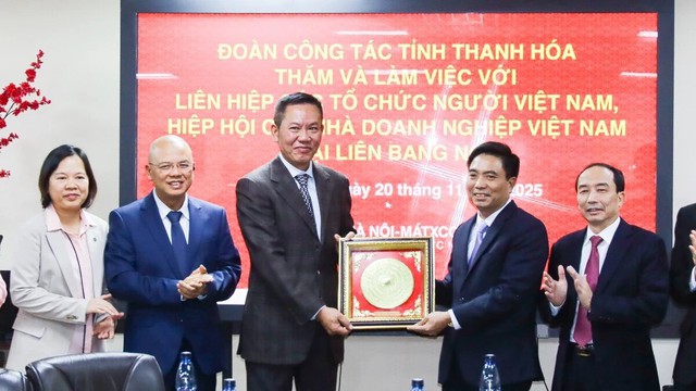 Thanh Hóa làm việc với kiều bào và doanh nghiệp Việt tại Nga để thúc đẩy hợp tác- Ảnh 2. Thanh Hóa làm việc với kiều bào và doanh nghiệp Việt tại Nga để thúc đẩy hợp tác- Ảnh 2.