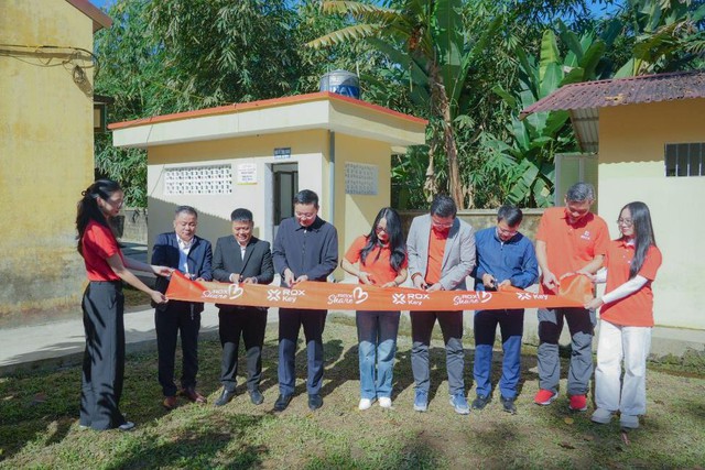 ROX Key tiếp sức đến trường tại Lào Cai, lan tỏa văn hóa sẻ chia- Ảnh 1. ROX Key tiếp sức đến trường tại Lào Cai, lan tỏa văn hóa sẻ chia- Ảnh 1.