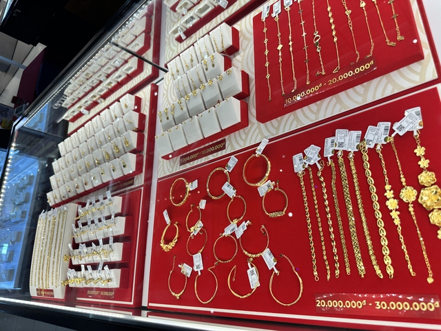 Giá vàng hôm nay 27/11: Vượt mức 153 triệu đồng/lượng- Ảnh 1.