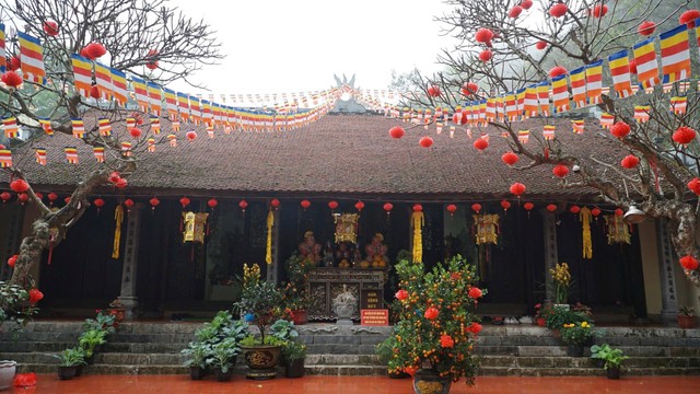 Hang Trầm – Chùa Trầm: Nơi Lời thiêng sông núi vang vọng- Ảnh 3. Hang Trầm – Chùa Trầm: Nơi Lời thiêng sông núi vang vọng- Ảnh 3.