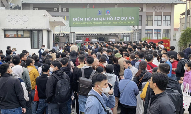 Hà Nội tổ chức đối thoại gỡ khó cho người mua nhà ở xã hội: "Từ thủ tục liên thông đến an cư"- Ảnh 1. Hà Nội tổ chức đối thoại gỡ khó cho người mua nhà ở xã hội: "Từ thủ tục liên thông đến an cư"- Ảnh 1.