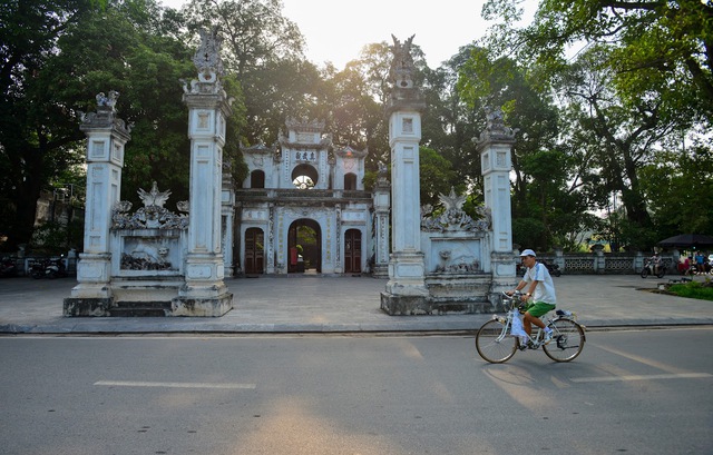 Trải nghiệm Hà Nội khác biệt với 4 tuyến du lịch di sản đặc sắc- Ảnh 2.