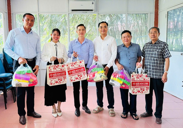 Lãnh đạo UBND phường Ô Môn tham quan, học tập kinh nghiệm phát triển du lịch tại tỉnh Vĩnh Long- Ảnh 6.