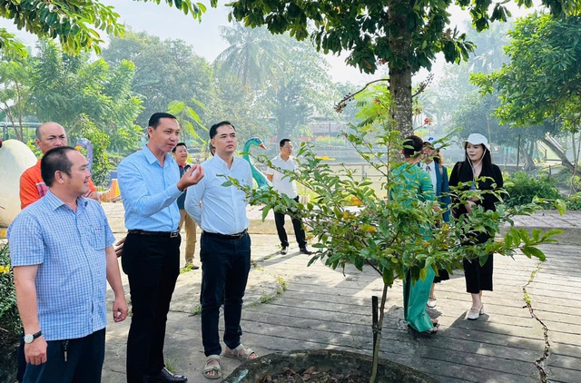 Lãnh đạo UBND phường Ô Môn tham quan, học tập kinh nghiệm phát triển du lịch tại tỉnh Vĩnh Long- Ảnh 5.