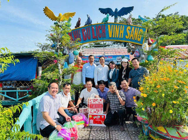 Lãnh đạo UBND phường Ô Môn tham quan, học tập kinh nghiệm phát triển du lịch tại tỉnh Vĩnh Long- Ảnh 8.