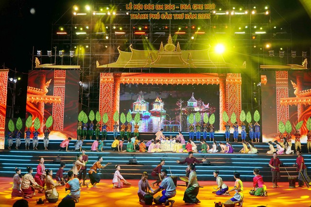 TP Cần Thơ khai mạc Lễ hội Oóc Om Bóc - Đua ghe Ngo năm 2025- Ảnh 5. TP Cần Thơ khai mạc Lễ hội Oóc Om Bóc - Đua ghe Ngo năm 2025- Ảnh 5.