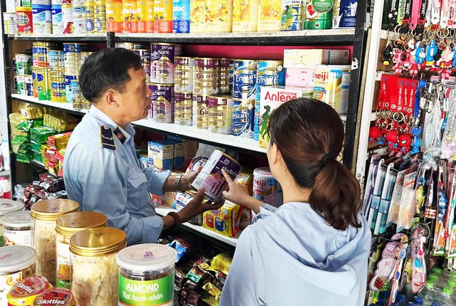 Đà Nẵng: Xử lý 522 vụ vi phạm, nộp ngân sách hơn 5,6 tỷ đồng trong 10 tháng- Ảnh 1.