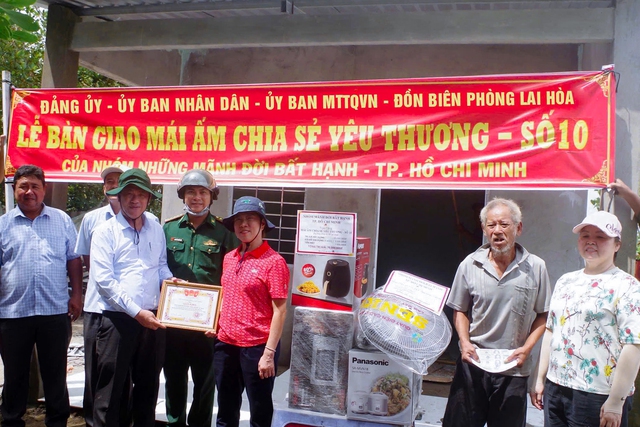 TP Cần Thơ: Bàn giao 3 mái ấm chia sẻ yêu thương tại xã Lai Hòa- Ảnh 1. TP Cần Thơ: Bàn giao 3 mái ấm chia sẻ yêu thương tại xã Lai Hòa- Ảnh 1.