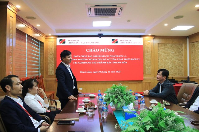 Agribank Bắc Thanh Hóa và Đoàn công tác Agribank Sơn La trao đổi về tăng hiệu quả tín dụng nông thôn- Ảnh 3.