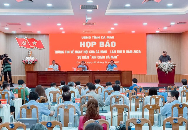 Ngày hội Cua Cà Mau lần thứ 2 diễn ra từ ngày 16 - 22/11- Ảnh 1. Ngày hội Cua Cà Mau lần thứ 2 diễn ra từ ngày 16 - 22/11- Ảnh 1.