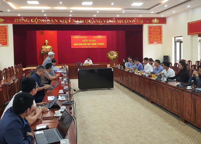 Báo chí Lào Cai tháng 10/2025: Lan tỏa khí thế chính trị và thi đua- Ảnh 1. Báo chí Lào Cai tháng 10/2025: Lan tỏa khí thế chính trị và thi đua- Ảnh 1.