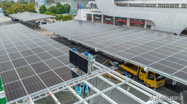 Chỉ có thể là Trung Quốc: Đường cao tốc tạo ra điện, phương Tây cũng phải thốt lên "đáng kinh ngạc"- Ảnh 1. Chỉ có thể là Trung Quốc: Đường cao tốc tạo ra điện, phương Tây cũng phải thốt lên "đáng kinh ngạc"- Ảnh 1.