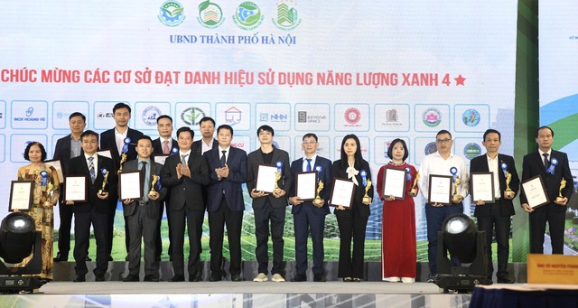 Hà Nội: Vinh danh 87 cơ sở, công trình xây dựng sử dụng năng lượng xanh năm 2025- Ảnh 3. Hà Nội: Vinh danh 87 cơ sở, công trình xây dựng sử dụng năng lượng xanh năm 2025- Ảnh 3.