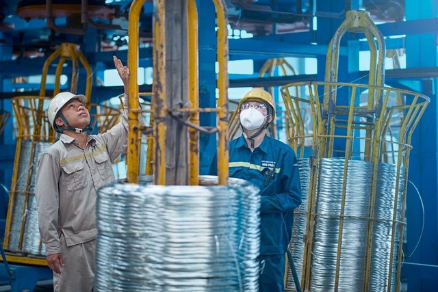 Thép dây mạ kẽm Hòa Phát hưởng thuế thấp hơn các doanh nghiệp khác 27 lần- Ảnh 1. Thép dây mạ kẽm Hòa Phát hưởng thuế thấp hơn các doanh nghiệp khác 27 lần- Ảnh 1.