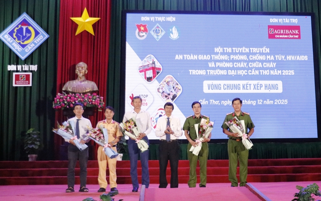 Đại học Cần Thơ: Lan tỏa ý thức và kiến thức tự bảo vệ bản thân cho các bạn trẻ- Ảnh 1. Đại học Cần Thơ: Lan tỏa ý thức và kiến thức tự bảo vệ bản thân cho các bạn trẻ- Ảnh 1.