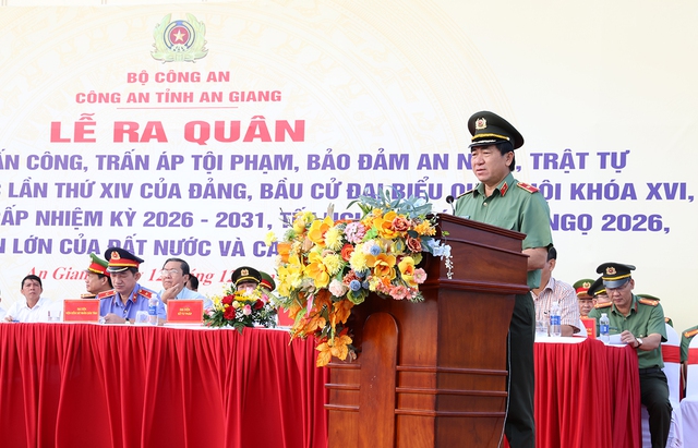 Công an tỉnh An Giang ra quân cao điểm bảo đảm ANTT Tết Nguyên đán 2026- Ảnh 4. Công an tỉnh An Giang ra quân cao điểm bảo đảm ANTT Tết Nguyên đán 2026- Ảnh 4.