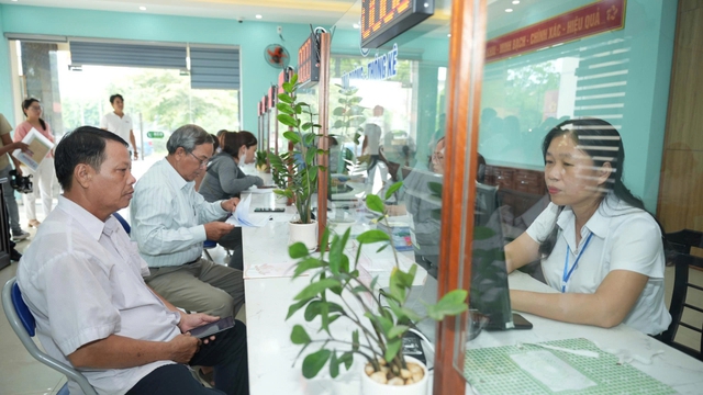 TP Huế: Bước tiến mạnh mẽ về cải cách hành chính từ mô hình chính quyền địa phương 2 cấp- Ảnh 2. TP Huế: Bước tiến mạnh mẽ về cải cách hành chính từ mô hình chính quyền địa phương 2 cấp- Ảnh 2.