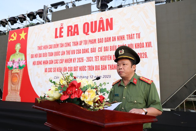 Công an TP Cần Thơ ra quân cao điểm tấn công, trấn áp tội phạm, bảo đảm ANTT Tết Nguyên đán Bính Ngọ 2026- Ảnh 5. Công an TP Cần Thơ ra quân cao điểm tấn công, trấn áp tội phạm, bảo đảm ANTT Tết Nguyên đán Bính Ngọ 2026- Ảnh 5.