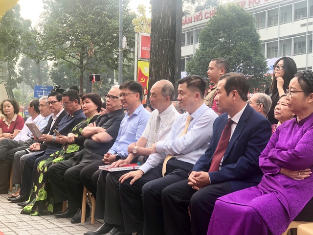 Ra mắt sách ảnh “80 năm, một Việt Nam vững tin” của nghệ sĩ nhiếp ảnh Nguyễn Á- Ảnh 2. Ra mắt sách ảnh “80 năm, một Việt Nam vững tin” của nghệ sĩ nhiếp ảnh Nguyễn Á- Ảnh 2.