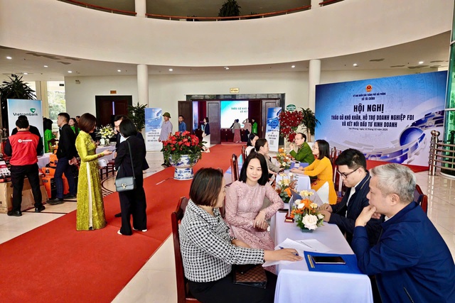 Hải Phòng tạo môi trường đầu tư thuận lợi, bình đẳng cho nhà đầu tư nước ngoài- Ảnh 2. Hải Phòng tạo môi trường đầu tư thuận lợi, bình đẳng cho nhà đầu tư nước ngoài- Ảnh 2.