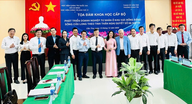 Toạ đàm khoa học về phát triển kinh tế tư nhân ở ĐBSCL theo tinh thần Nghị quyết số 68 của Bộ Chính trị- Ảnh 6. Toạ đàm khoa học về phát triển kinh tế tư nhân ở ĐBSCL theo tinh thần Nghị quyết số 68 của Bộ Chính trị- Ảnh 6.